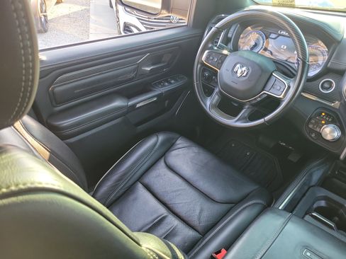 Used 2021 RAM 1500 Limited w/ Body Color Bumper Group image 15