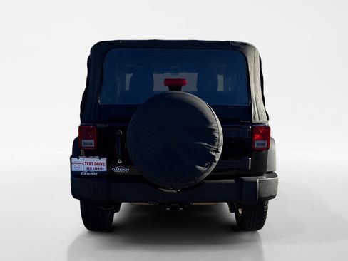 Used 2017 Jeep Wrangler Sport image 5