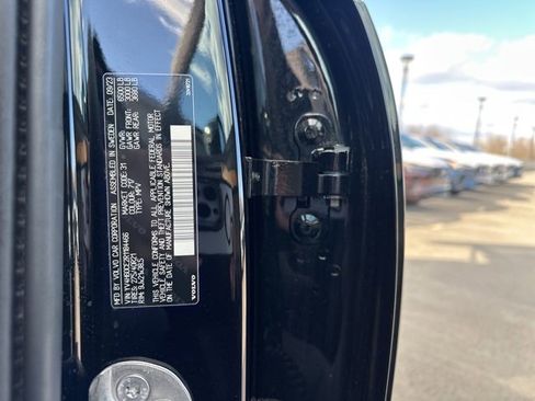 Certified 2024 Volvo XC90 T8 Plus w/ Protection Package Premier image 34