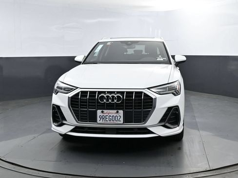 Used 2025 Audi Q3 2.0T Premium AWD/4WD image 2