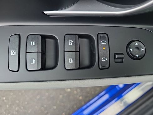 New 2026 Hyundai Elantra Limited FWD image 38