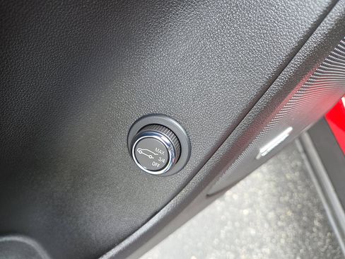 Certified 2023 Chevrolet Blazer RS w/ Driver Confidence II Package image 34