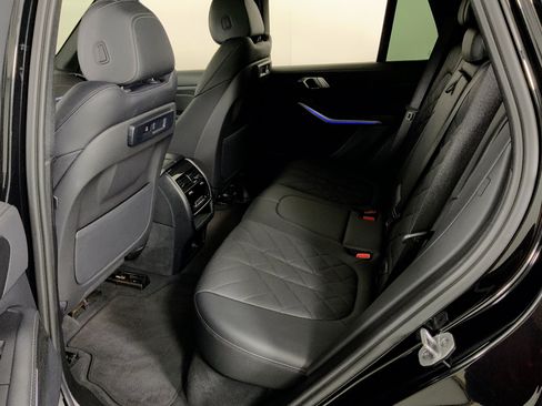 Used 2023 BMW X5 xDrive40i w/ M Sport Package image 30