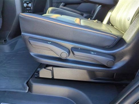 Used 2023 GMC Yukon AT4 w/ Technology Package image 23