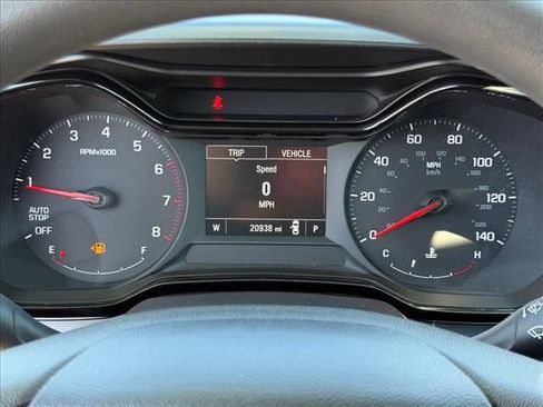 Certified 2025 Chevrolet Trax LS FWD image 14