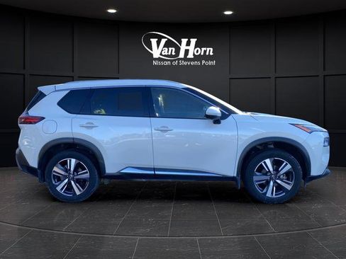 Used 2023 Nissan Rogue SL AWD/4WD image 2