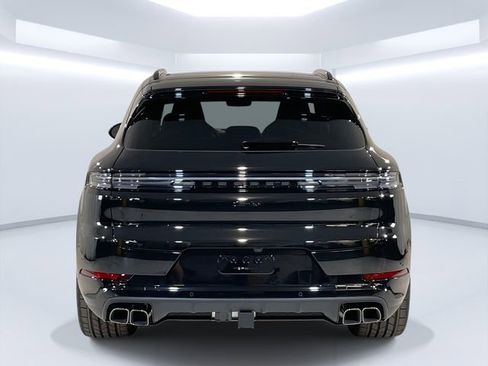 New 2026 Porsche Cayenne Turbo AWD/4WD image 6