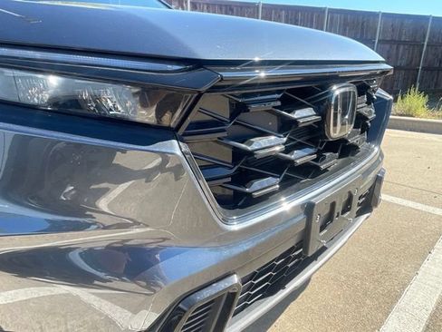 Used 2025 Honda CR-V Sport image 3