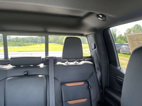 Used 2023 GMC Sierra 1500 AT4 w/ AT4 Preferred Package AWD/4WD image 14