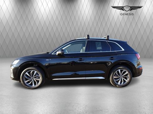 Used 2022 Audi Q5 2.0T Premium w/ Convenience Package image 2