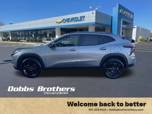 Used 2025 Chevrolet Trax ACTIV w/ Driver Confidence Package FWD image 4