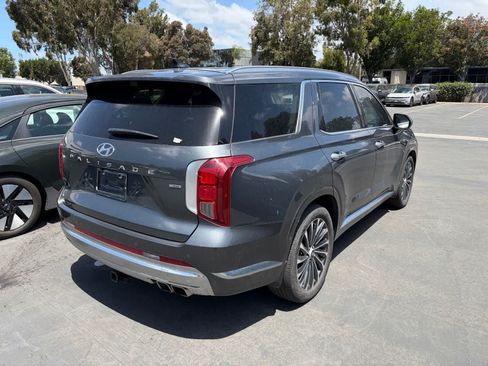 Used 2023 Hyundai Palisade Calligraphy AWD/4WD image 3