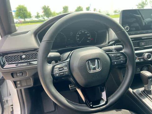 Used 2023 Honda Civic Sport image 17