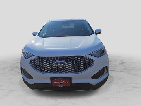 Used 2024 Ford Edge SEL image 3