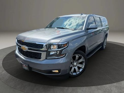 Used 2020 Chevrolet Suburban LT AWD/4WD image 2