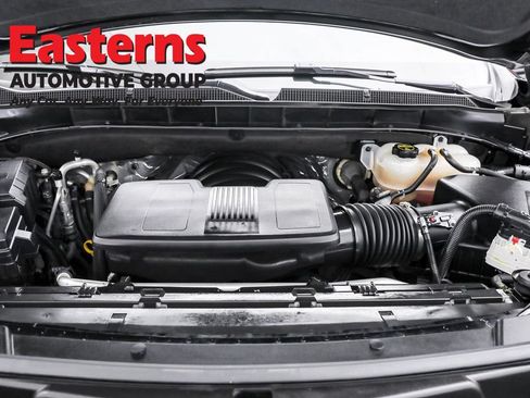 Used 2024 Chevrolet Suburban RST RWD image 7
