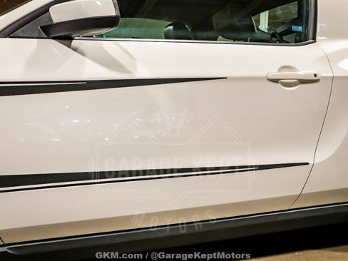 Used 2010 Ford Mustang GT RWD image 34