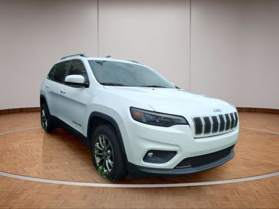 Used 2019 Jeep Cherokee Latitude Plus w/ Comfort/Convenience Group