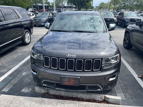 Used 2018 Jeep Grand Cherokee Limited AWD/4WD image 2