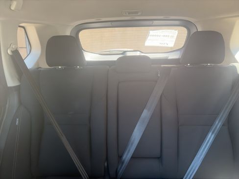 Used 2024 Nissan Rogue S AWD/4WD image 18