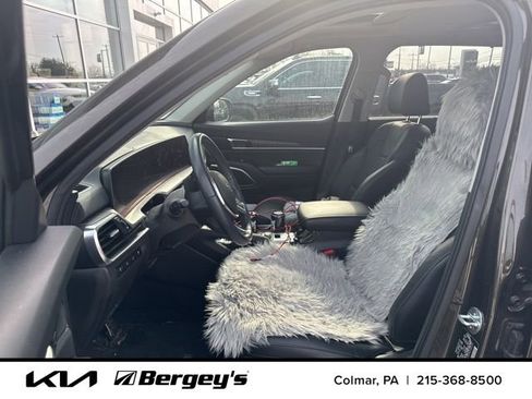 Used 2023 Kia Telluride SX image 11