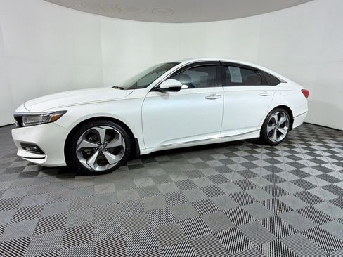 Used 2020 Honda Accord Touring image 17