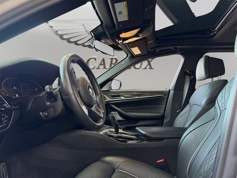 Used 2020 BMW M550i xDrive w/ Dynamic Handling Package image 9