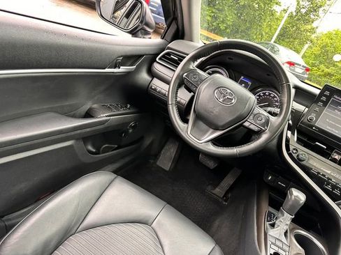 Used 2023 Toyota Camry SE w/ Cold Weather Package FWD image 18