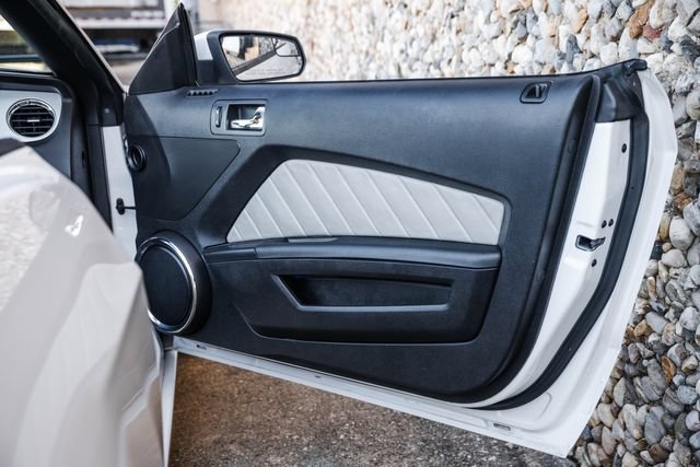 Used 2013 Ford Mustang Premium RWD image 58