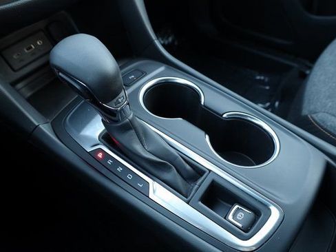 Used 2022 Chevrolet Equinox LT image 21