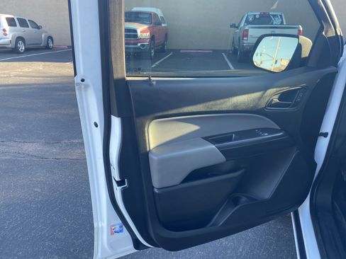 Used 2021 Chevrolet Colorado W/T w/ WT Convenience Package image 7