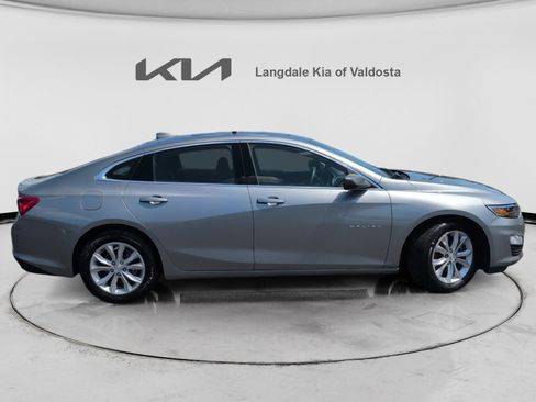Used 2024 Chevrolet Malibu LT FWD image 3