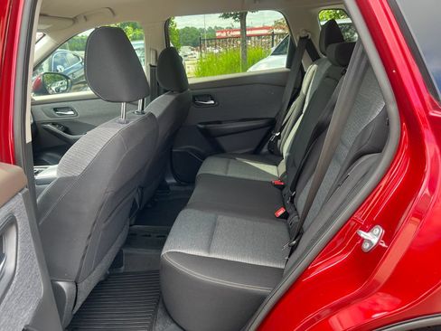 Used 2021 Nissan Rogue SV AWD/4WD image 26