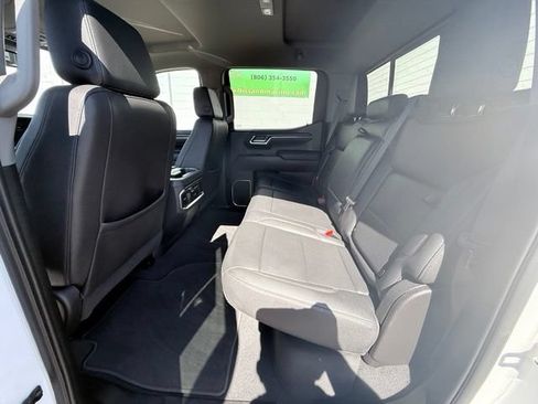 Used 2025 GMC Sierra 1500 SLT w/ SLT Convenience Package AWD/4WD image 17