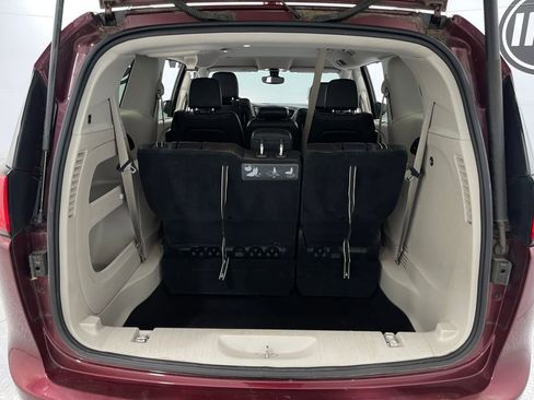 Used 2017 Chrysler Pacifica Touring-L Plus image 27