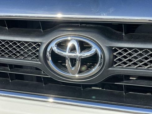 Used 2012 Toyota Tacoma PreRunner w/ SR5 Pkg image 27