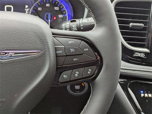 New 2026 Chrysler Pacifica Select w/ S Appearance Package image 25