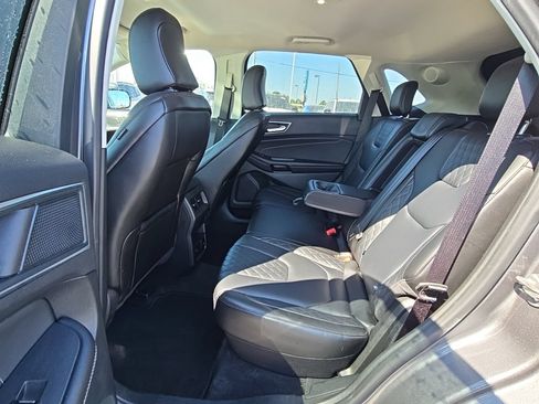 Used 2024 Ford Edge Titanium AWD/4WD image 38
