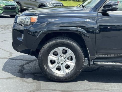 Used 2018 Toyota 4Runner SR5 Premium image 37