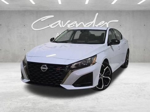 Used 2024 Nissan Altima 2.5 SR FWD image 1