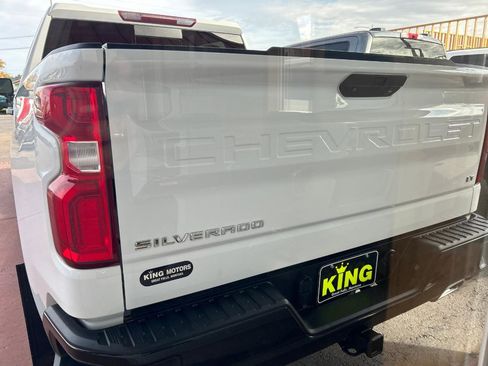 Used 2022 Chevrolet Silverado 1500 LT Trail Boss w/ Convenience Package II image 4