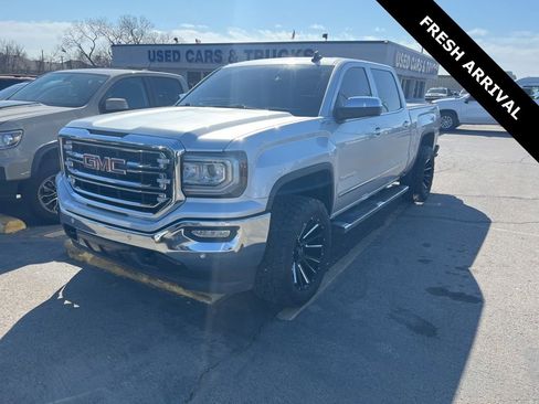 Used 2018 GMC Sierra 1500 SLT w/ SLT Premium Package image 2