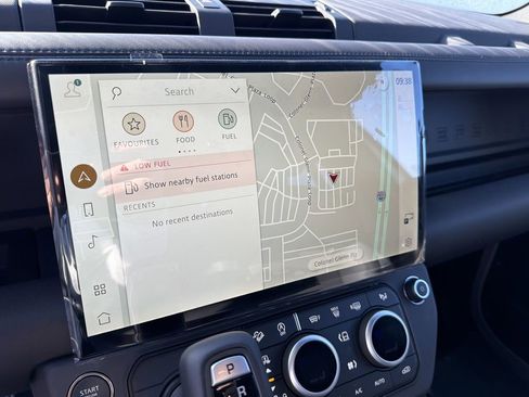 New 2026 Land Rover Defender 110 X-Dynamic SE image 20