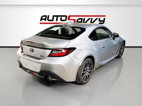 Used 2025 Toyota GR86 w/ ALL Weather Mat Package (TMS) RWD image 7