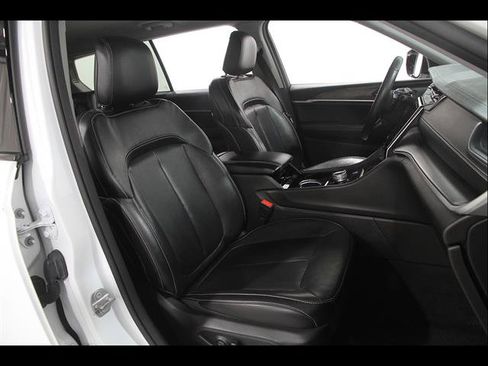 Used 2021 Jeep Grand Cherokee L Limited AWD/4WD image 18