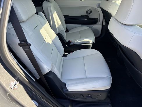 New 2026 Hyundai Palisade Calligraphy FWD image 15