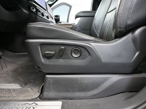 Used 2023 Chevrolet Silverado 1500 High Country w/ High Country Premium Package image 28