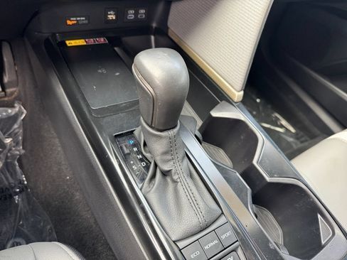Used 2025 Toyota Camry SE w/ Convenience Package FWD image 25