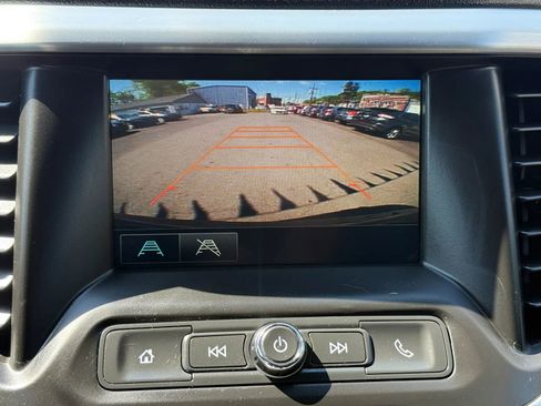 Used 2017 GMC Acadia SLE w/ Driver Alert Package I AWD/4WD image 30