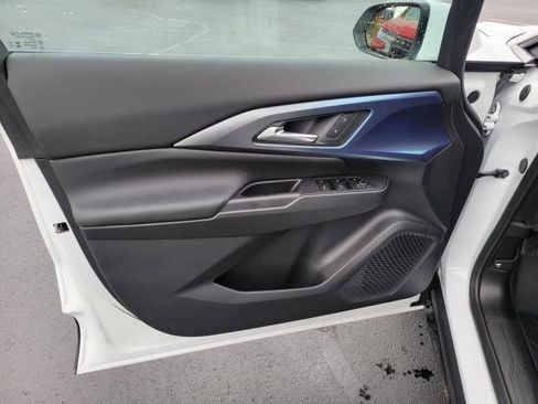 New 2026 Chevrolet Equinox EV LT image 17